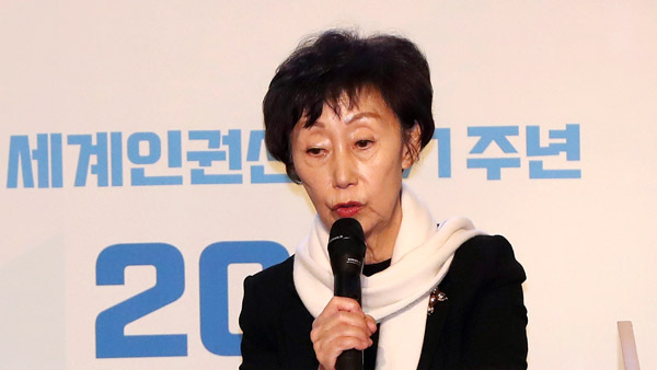 인권위원장 "코로나19, 과도한 사생활 공개에 2차피해 우려"