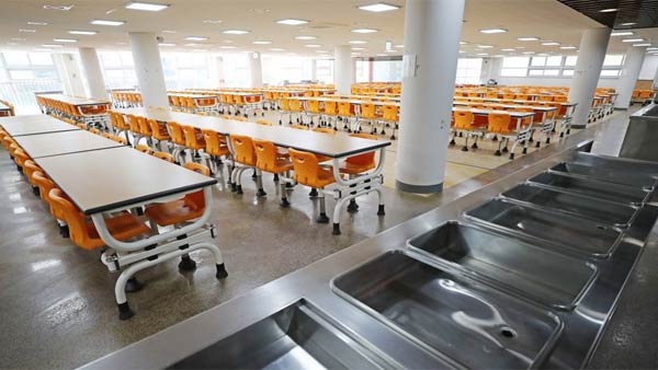 학생들 밥 먹을 때도 '거리 두기'…서울교육청, 급식방안 마련