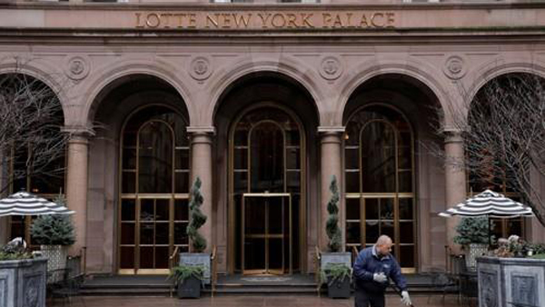 롯데뉴욕팰리스 호텔, 코로나19 여파에 직원 90% 일시해고