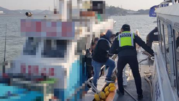 인천해경, 영흥도 해상 표류하던 낚싯배서 승객 6명 구조