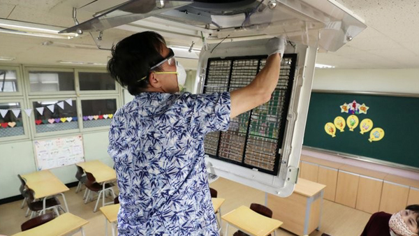 "아픈 학생은 집에서"…사실상 '등교선택권' 인정