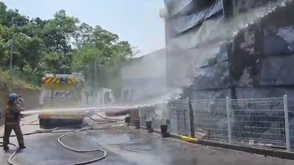 경기 고양시 물류창고 불 10시간 만에 꺼져…2억 3천만원 피해 