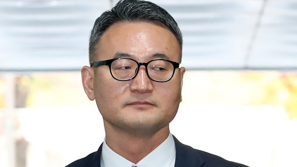 '식품업체로부터 금품수수' 이동호 전 고등군사법원장 징역 4년