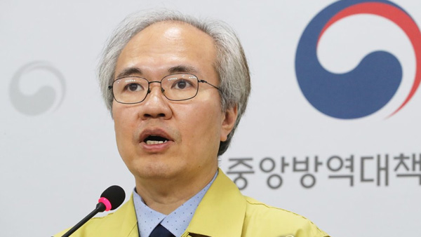 "인구 밀집 수도권, 향후 2주가 확산세 꺾을 중대고비"