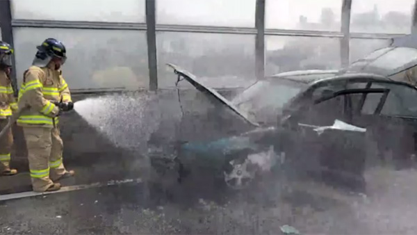 서울 내부순환도로 종암사거리 인근 승용차 화재…도로 정체