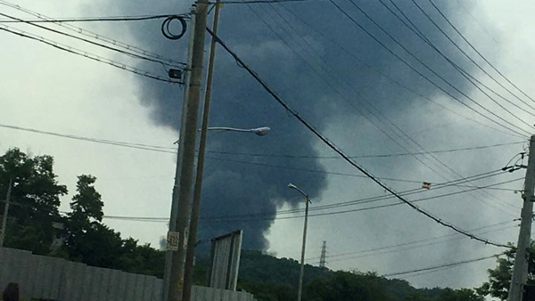 강원 원주 팔레트 공장 화재…진화 작업 중 