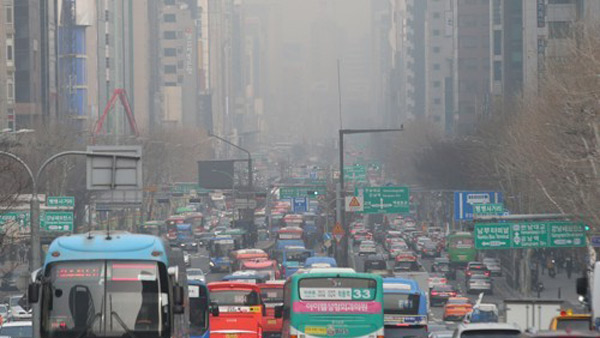 차량 속도 못 내던 종로·강남대로 등 4곳, 신호체계 바뀐다