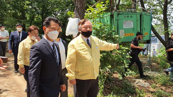 경기도, 대북전단 살포 이용 무허가시설 강제철거 추진