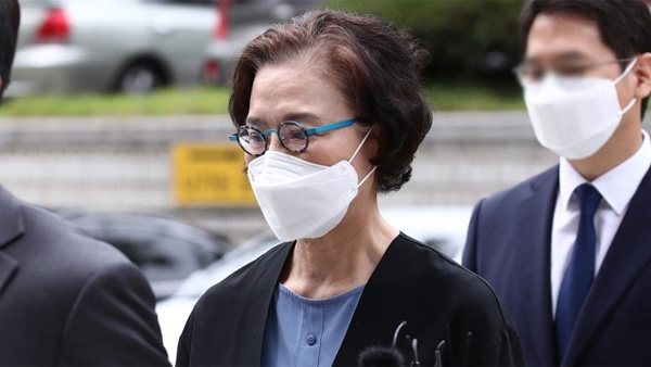 법원, '직원 갑질 폭행' 한진家 이명희씨 징역 2년에 집행유예 3년 선고