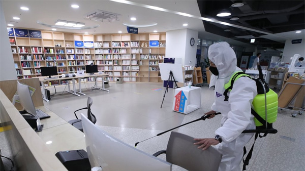 내일부터 수도권 공공시설 운영 재개…프로야구 관중 입장은 아직