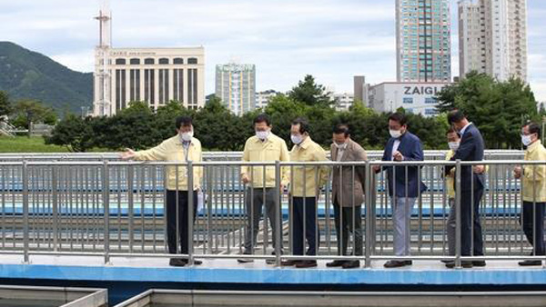 인천 수돗물서 유충 추정 물체 12건 추가 발견