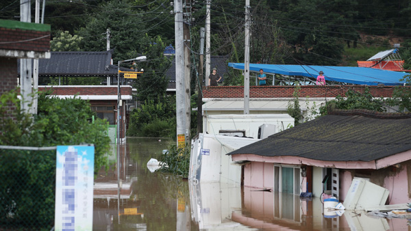 방역당국 "홍수로 넘친 물 만졌으면 흐르는 물에 손 씻어야"