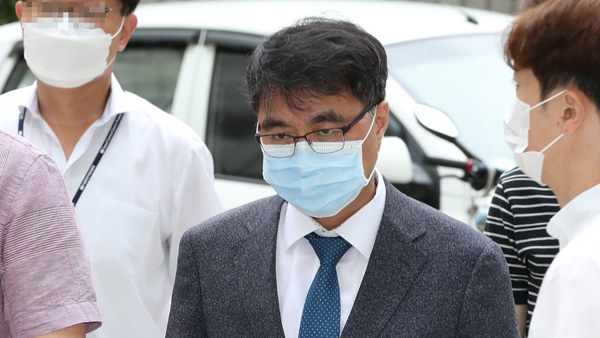 '연구비 부정사용·입시비리' 서울대 이병천 교수 불구속 기소