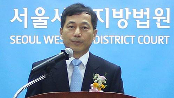 '수사기밀 누설' 이태종 전 법원장에 징역 2년 구형 "중대 범죄" VS "검찰권 남용"