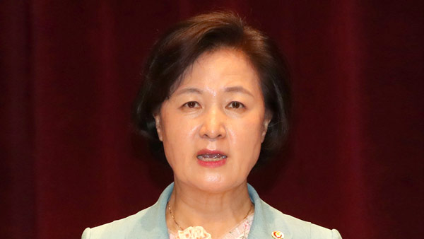 추미애 "방역당국의 행정명령 위배에 신속한 법적 조치"