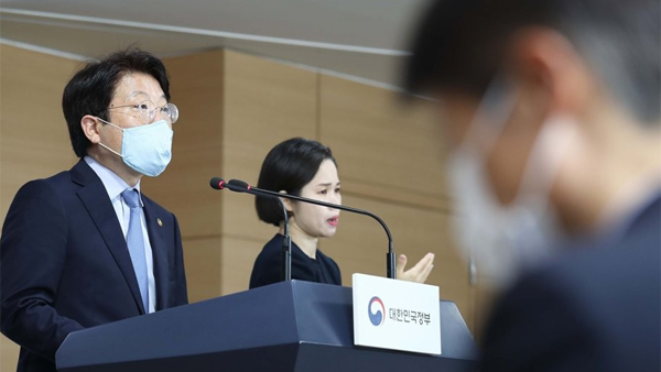 법무차관 "의사들 사표 내도 수리 시까지 바카라사이트 제작 유효"