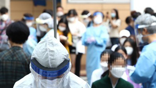 강남구 아파트에서 주민 등 6명 집단 감염…선별진료소 운영