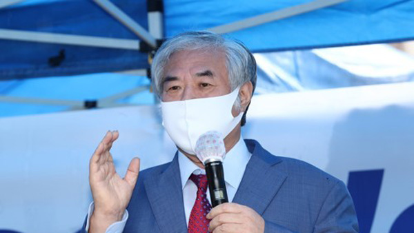 퇴원 뒤 기자회견 연 전광훈…"'우한 바이러스' 사기극"