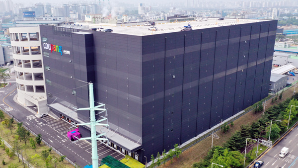 '쿠팡 내 방역문제 공론화' 노동자들, 쿠팡 측에 해고무효소송 제기