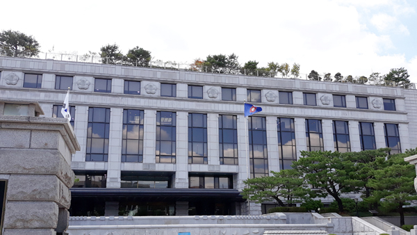 헌재 "근로기준법 '연차 유급휴가' 조항은 합헌"