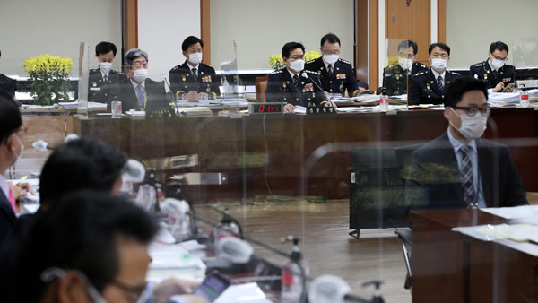 여야, 개천절 집회 광화문광장 경찰 '차벽'에 입장차