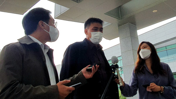 당직사병, 추미애 장관 고소…"사과하면 취하할 것"