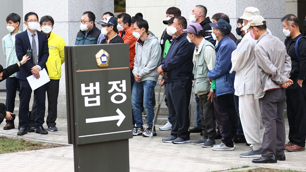 '감금·암매장' 형제복지원 사건…31년만에 다시 재판