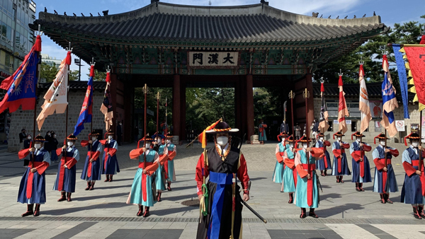 '코로나로 중단' 덕수궁 수문장 교대의식, 오늘부터 재개 