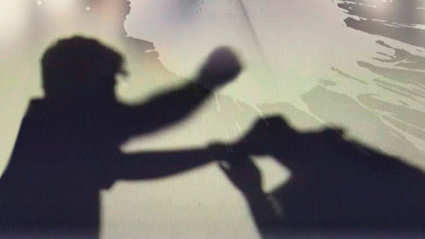 결혼식 사회 봐준 친구 때려 숨지게 한 전직 교사 기소