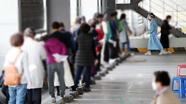 체육시설·사우나·산악회서 집단감염…전국 확진자 잇따라