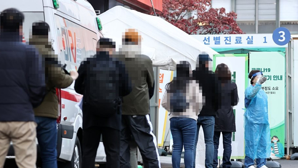 코로나19 라이브 바카라 확진 382명…이틀 연속 300명대