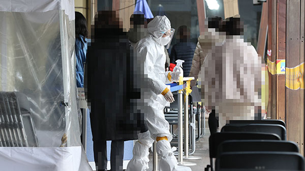 "방역의 가장 큰 적은 '코로나19 불감증'…거리두기 지켜달라"