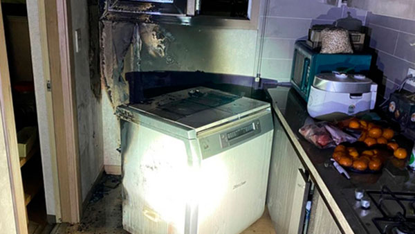 사흘새 3차례 '불·불·불'…위니아딤채 구형 김치냉장고 화재 잇따라