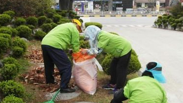내년 정부 예산으로 104만명에 일자리 제공…노인은 79만명