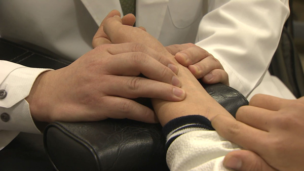 "약침으로 말기 암 치료한다" 진료비 가로챈 한의사 실형