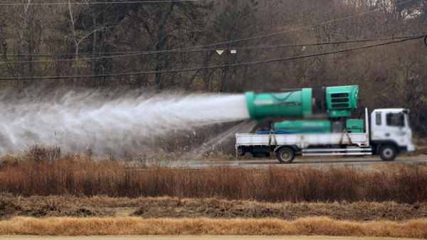 전남 영암 오리농장 2곳 AI 확진…"19만마리 살처분"