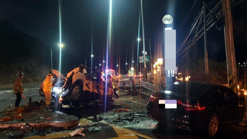 창원서 견인차승용차 충돌1명 사망1명 부상