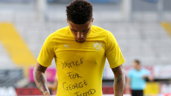 도르트문트 산초, 경고와 맞바꾼 인종 차별 항의 세리머니