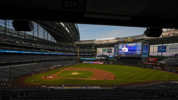 MLB 밀워키, 흑인 피격에 항의하며 신시내티전 보이콧