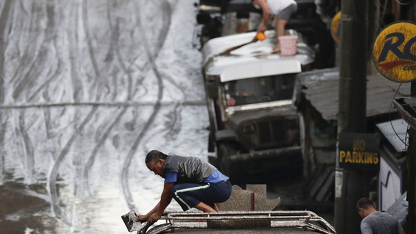 필리핀 탈 화산 폭발로 마닐라 공항, 무기한 운항 중단