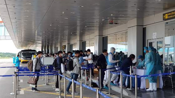기업인 등 한국인 340명…베트남 예외적 입국