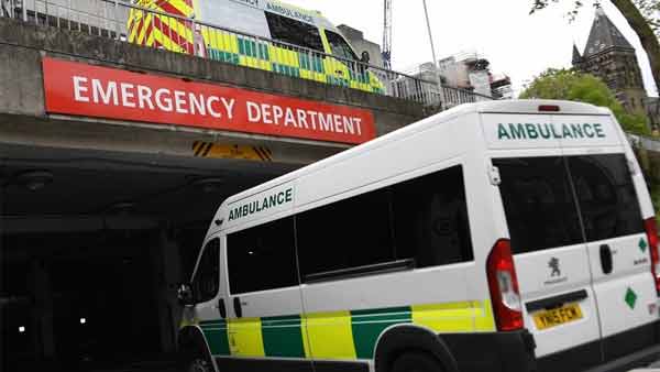 영국 코로나19 사망자수 이탈리아 근접…추적앱 시험가동