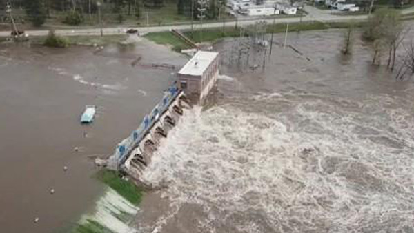 미 미시간주 폭우로 댐 2곳 범람·유실, 1만명 대피령