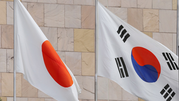 일본 '한국인 무비자 입국' 효력정지 한달 연장