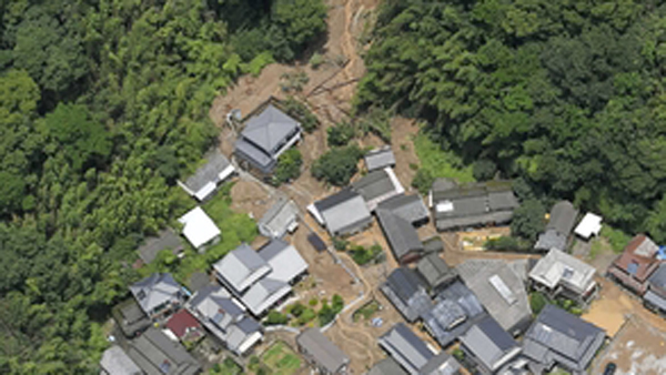 일본 규슈 남부에 기록적 폭우…20여명 사망, 실종
