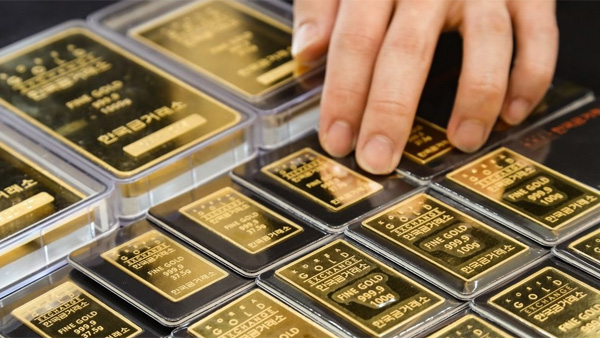 국제 금값, 유례 없는 급등에 2,050달러 육박