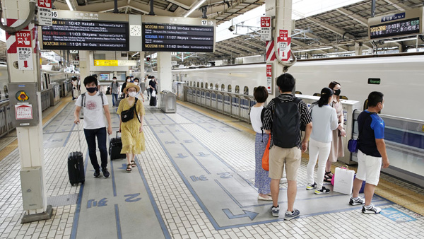 도쿄도 신규 확진 이틀째 200명대…"상황 엄중"