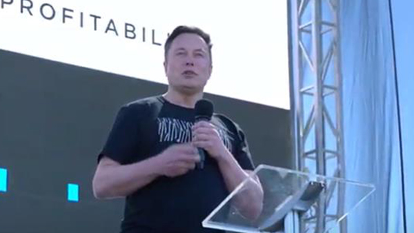 테슬라 "한 달 내 완전 자율주행차 공개"