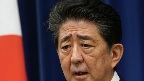 아베 "재임 중 일본군 위안부 문제로 일본 헐뜯지 못하도록 해"