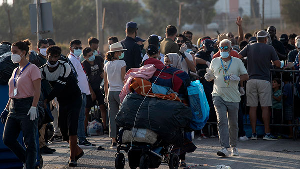 그리스 난민캠프 체류자 가운데 첫 '코로나19 사망' 발생
